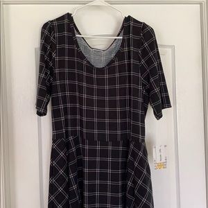 LuLaRoe Dresses - LuLaRoe 3XL Nicole dress LuLaRoe Dresses - LuLaRoe 3XL Nicole dress